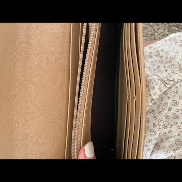 Gucci Guccisima Tan Wallet - Picture 7 of 12